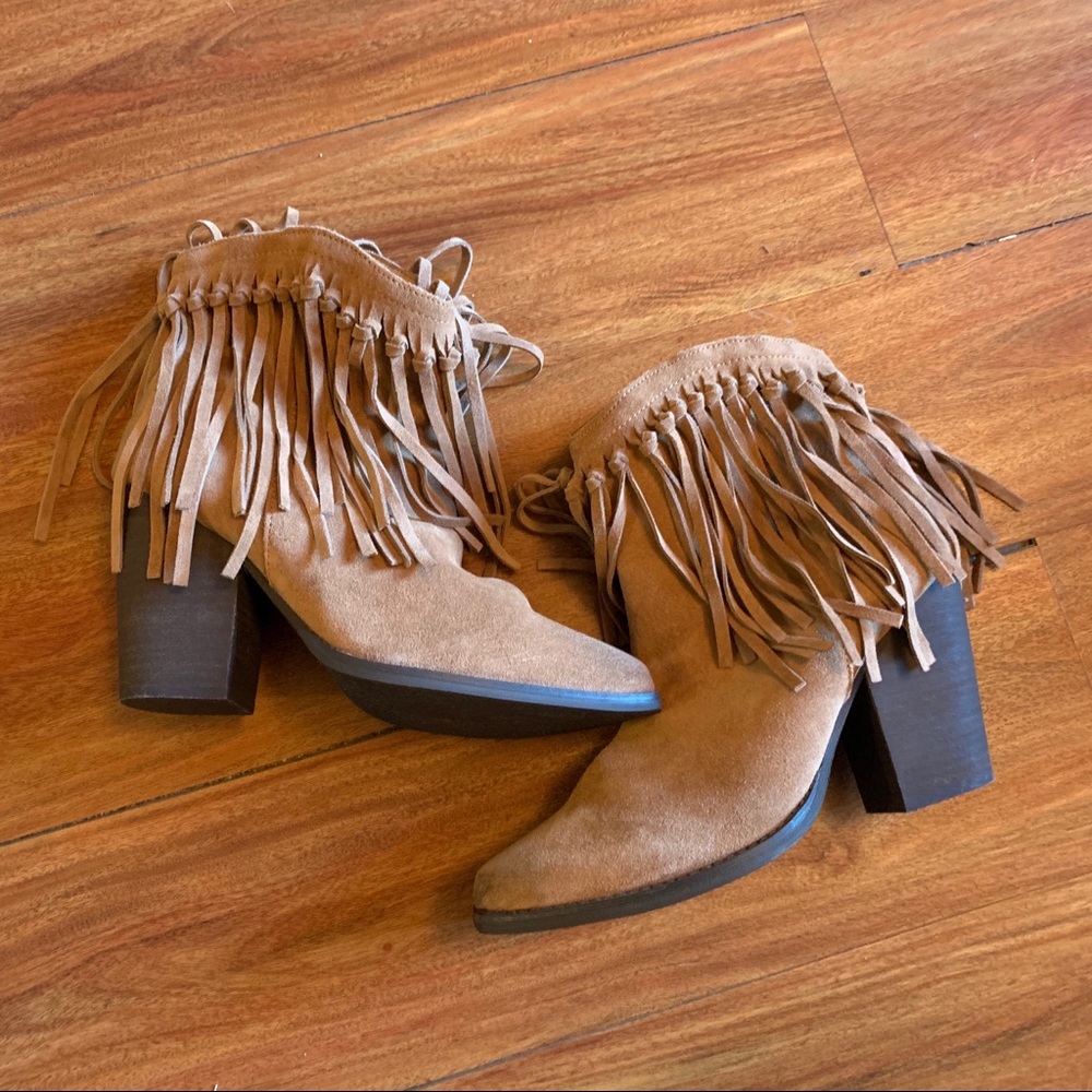 🆕❤️Very Volatile Fringe Suede Booties
